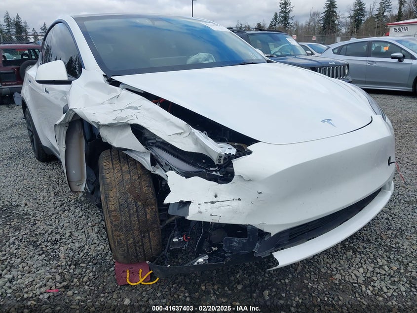 2024 Tesla Model y VIN 7SAYGDEE5RF117892 IAAI salvage auction — FRONT END, Bill Of Sale (Washington), sold $13,725 on 2026-07-08 (photo 6)