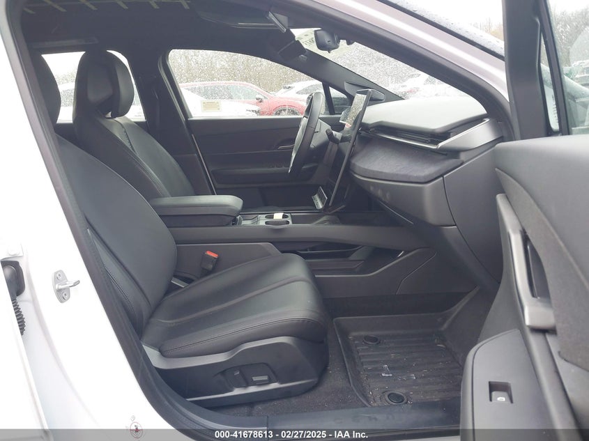 2023 Fisker Ocean VIN VCF1EBU24PG007449 IAAI salvage auction — REAR END, Salvage Title, sold $10,300 on 2026-08-26 (photo 5)