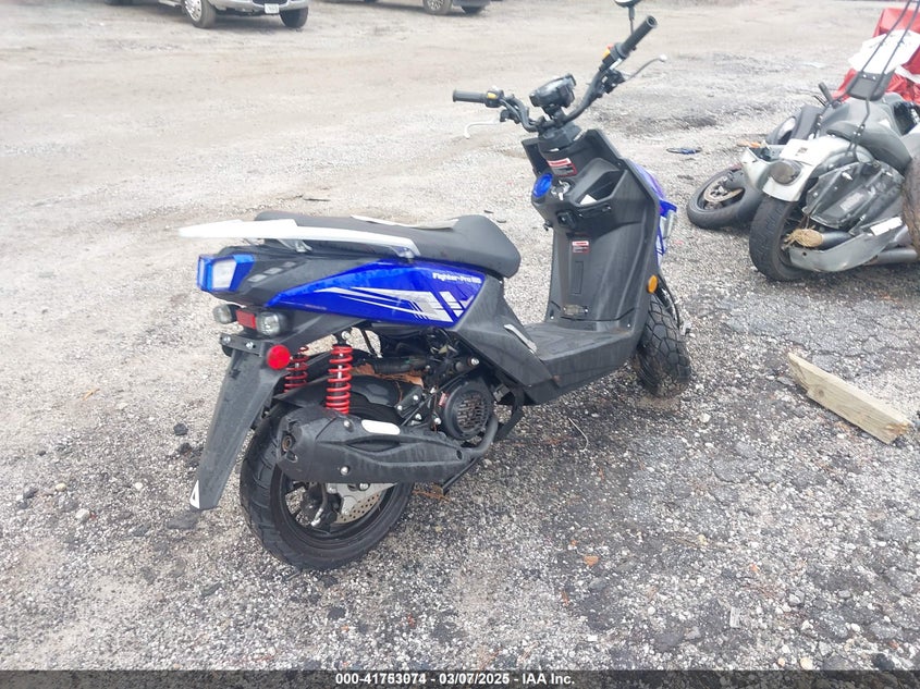 2024 Scooter fengyuan Bws VIN H0DTADFR1RX086686 IAAI salvage auction — ALL OVER, Salvage Title, sold $25 on 2026-07-08 (photo 4)