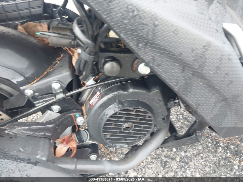 2024 Scooter fengyuan Bws VIN H0DTADFR1RX086686 IAAI salvage auction — ALL OVER, Salvage Title, sold $25 on 2026-07-08 (photo 8)