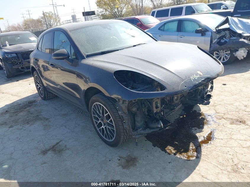 2018 Porsche Macan VIN WP1AA2A50JLB18359 COPART salvage auction — Front End, Clear (Texas), sold $9,900 on 2025-05-19 (photo 1)