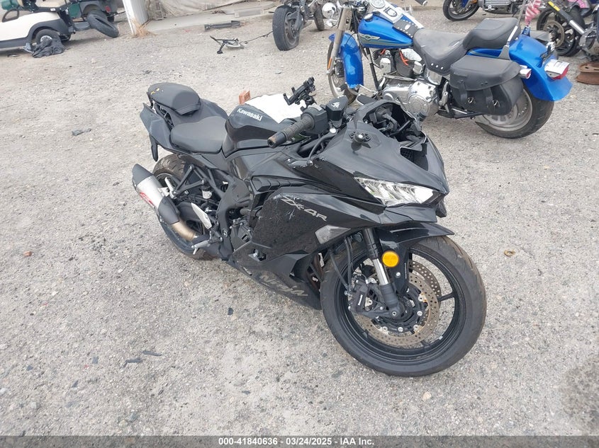 2025 Kawasaki Zx400 VIN ML5ZXCP10SDA32801 IAAI salvage auction — FRONT & REAR, Salvage Title, sold $1,950 on 2026-07-08 (photo 1)