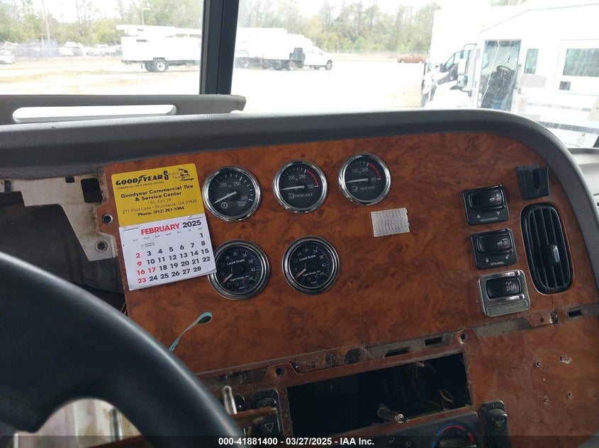 2007 Peterbilt 379 VIN 1XP5DB9X97D679404 IAAI salvage auction — ALL OVER, Salvage (Mississippi), sold $7,700 on 2026-07-08 (photo 6)