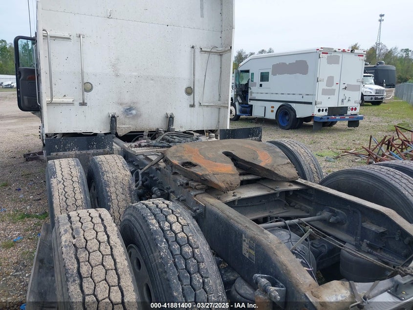 2007 Peterbilt 379 VIN 1XP5DB9X97D679404 IAAI salvage auction — ALL OVER, Salvage (Mississippi), sold $7,700 on 2026-07-08 (photo 8)