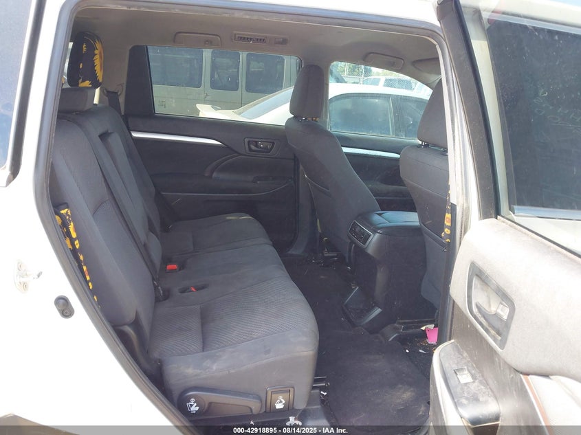 2019 Toyota Highlander VIN 5TDZZRFH4KS355848 IAAI salvage auction — FRONT END, Salvage (Oklahoma), sold $6,600 on 2026-07-21 (photo 8)