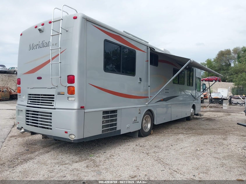 2007 Freightliner Chassis VIN 4UZACJBV77CY82055 IAAI salvage auction — WATER/FLOOD, Salvage (Kansas), sold $13,950 on 2026-09-02 (photo 4)