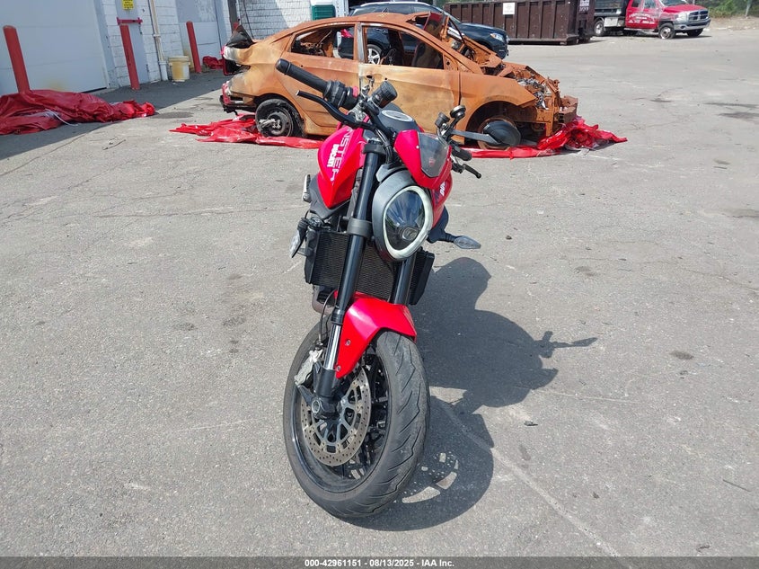 2021 Ducati Monster VIN ZDMMAMDT2MB000087 IAAI salvage auction — LEFT SIDE, Salvage Title, sold $2,050 on 2026-07-28 (photo 5)