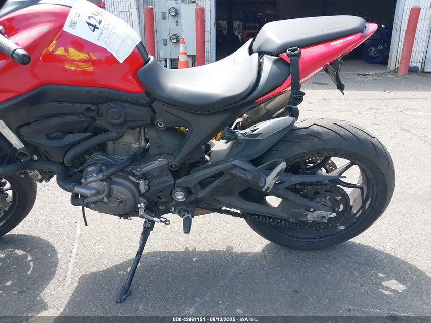 2021 Ducati Monster VIN ZDMMAMDT2MB000087 IAAI salvage auction — LEFT SIDE, Salvage Title, sold $2,050 on 2026-07-28 (photo 9)