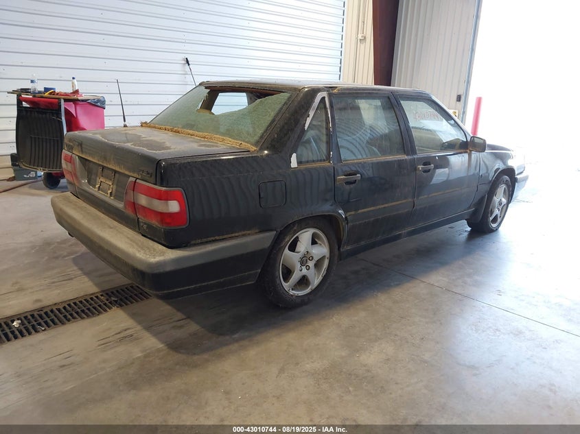 1997 Volvo 850 VIN YV1LS572XV1358200 IAAI salvage auction — REAR END, Bill Of Sale (Colorado), sold $175 on 2026-07-08 (photo 4)