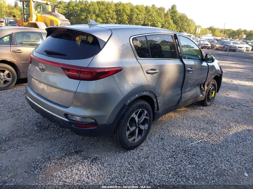 2020 Kia Sportage VIN KNDPM3AC2L7827491 IAAI salvage auction — SIDE, Salvage Title, sold $3,600 on 2026-07-09 (photo 4)