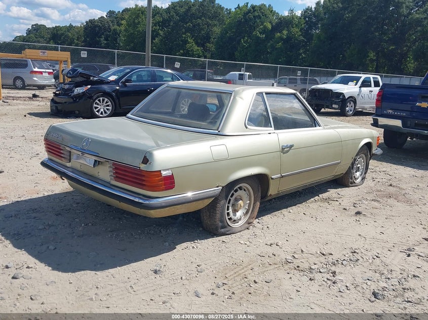 1980 Mercedes-benz 280 VIN WDB10704212008417 IAAI salvage auction — FRONT END, Salvage (Georgia), sold $1,150 on 2026-07-23 (photo 4)