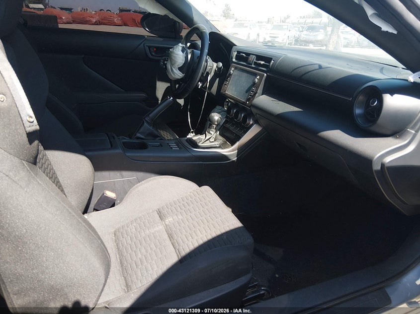 2024 Toyota Gr 86 VIN JF1ZNBB19R8760040 IAAI salvage auction — RIGHT FRONT, Salvage (California), sold $7,750 on 2026-07-28 (photo 5)