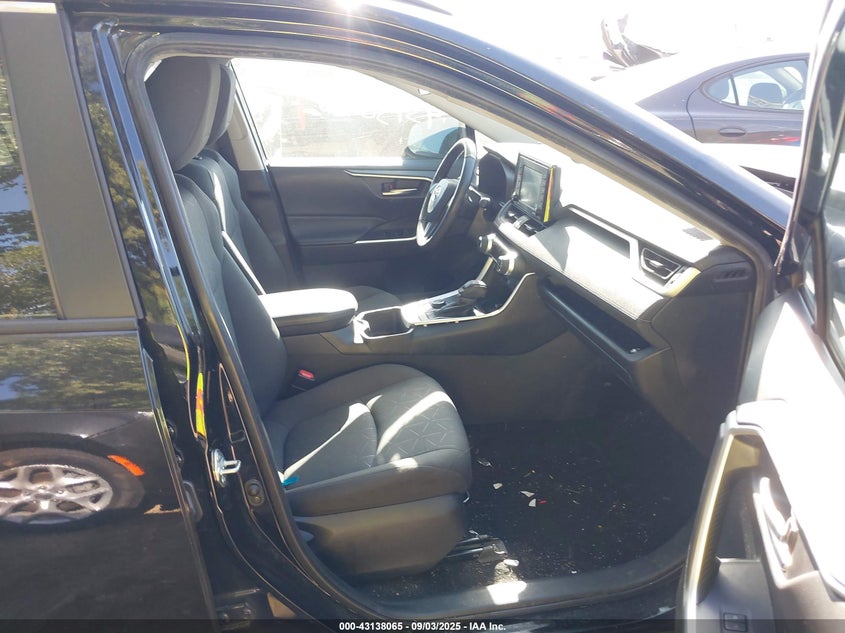 2022 Toyota Rav4 VIN 4T3RWRFV9NU064604 IAAI salvage auction — FRONT END, Salvage (Indiana), sold $8,600 on 2026-07-29 (photo 5)