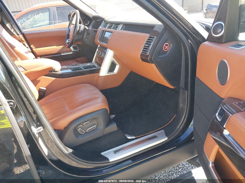 2015 Land rover RANGE ROVER VIN SALGV3TF6FA209644 IAAI salvage auction — ENGINE DAMAGE, Salvage Title, sold $10,100 on 2026-07-08 (photo 5)