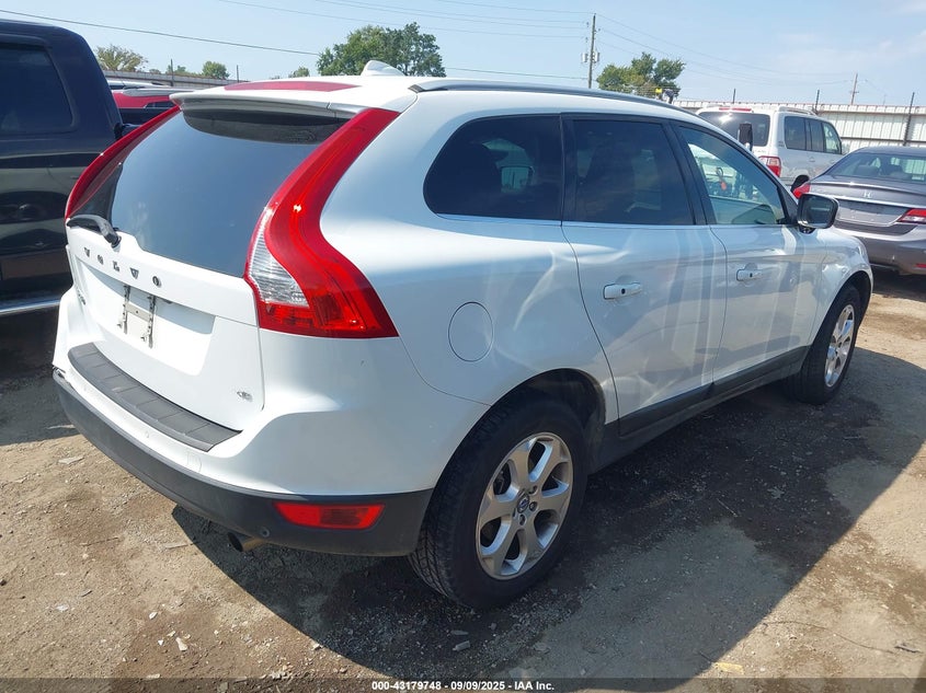 2013 Volvo Xc60 VIN YV4952DZ3D2444686 IAAI salvage auction — REAR END, Clear (Oklahoma), sold $2,900 on 2026-08-11 (photo 4)