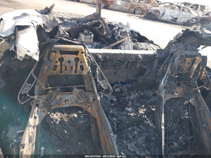2017 Lamborghini Huracan VIN ZHWUC2ZF7HLA06751 IAAI salvage auction — ENGINE BURN, Non-Repairable (California), sold $38,150 on 2026-07-07 (photo 8)