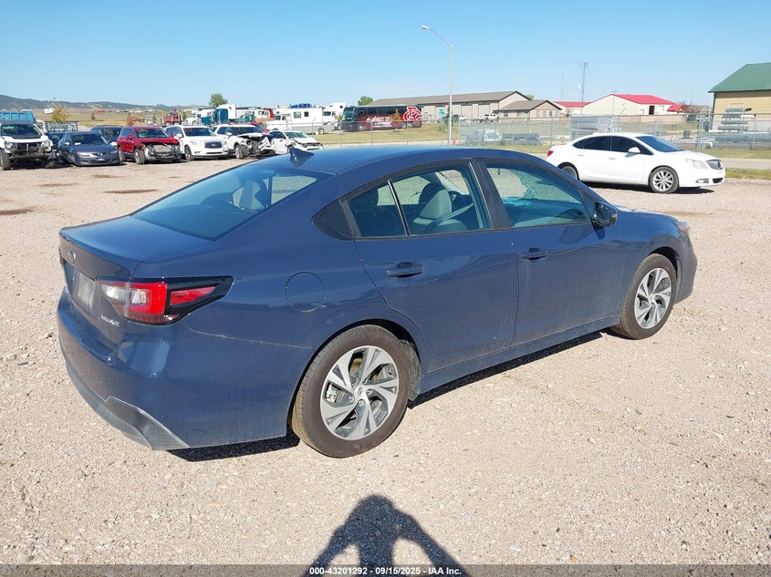 2025 Subaru LEGACY VIN 4S3BWAD63S3018084 IAAI salvage auction — LEFT SIDE, Salvage Title, sold $11,075 on 2026-08-11 (photo 4)