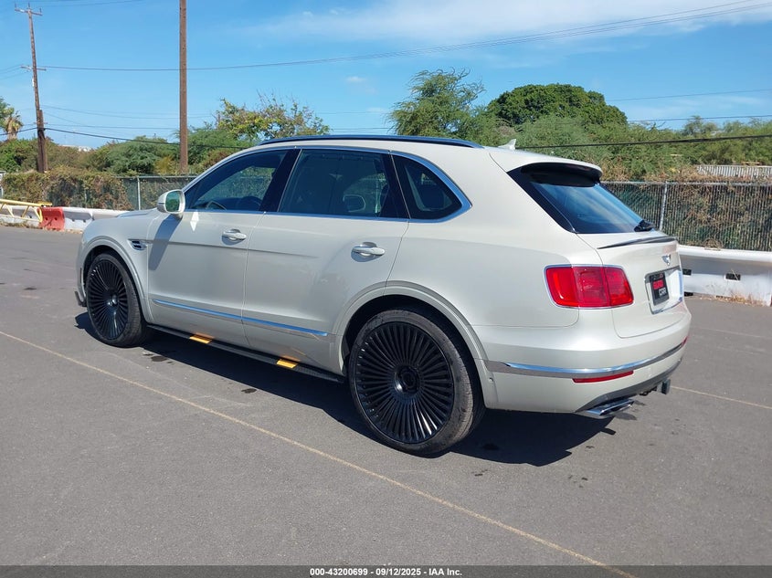 2018 Bentley Bentayga VIN SJAAC4ZVXJC019416 IAAI salvage auction — SUSPENSION, Salvage (Hawaii), sold $43,250 on 2026-08-25 (photo 3)