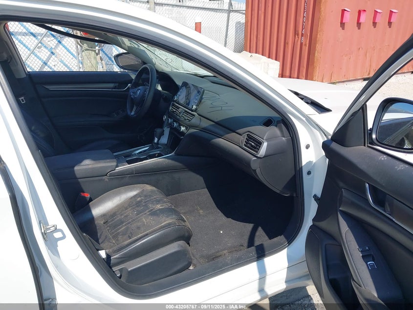 2019 Honda Accord VIN 1HGCV1F13KA036915 IAAI salvage auction — THEFT, Salvage (Illinois), sold $4,050 on 2026-07-21 (photo 5)