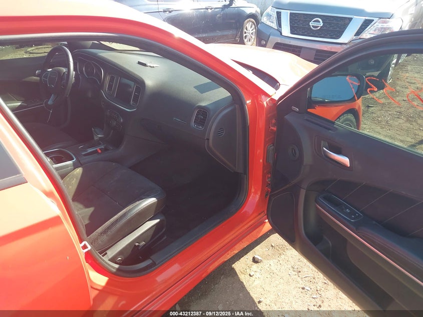 2017 Dodge Charger VIN 2C3CDXGJ9HH511162 IAAI salvage auction — SIDE, Junk (Oklahoma), sold $7,300 on 2026-07-31 (photo 5)