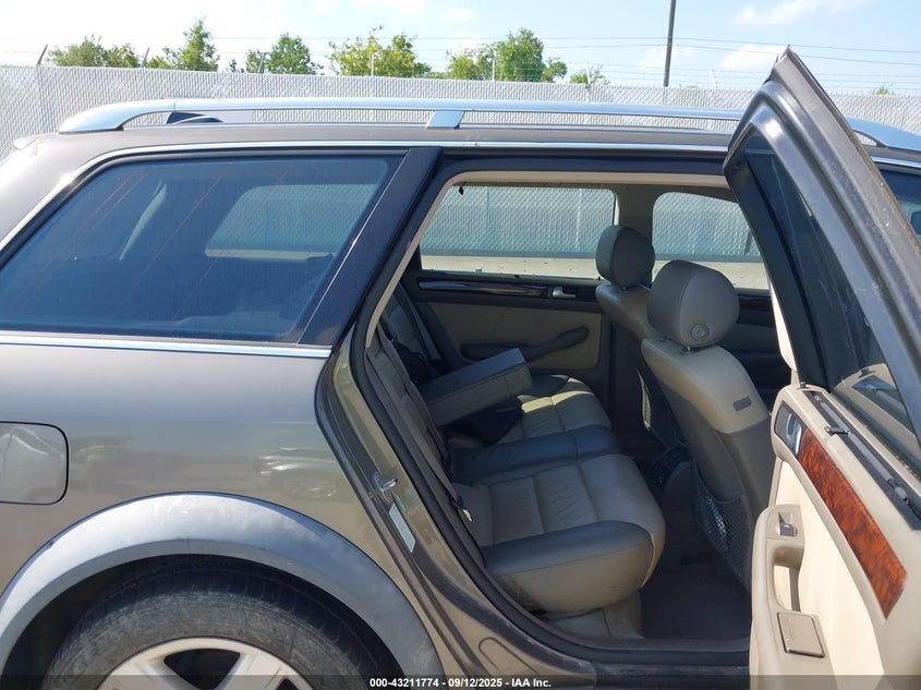 2004 Audi Allroad VIN WA1YD64B04N047411 IAAI salvage auction — LEFT SIDE, Salvage (Texas), sold $25 on 2026-07-10 (photo 8)