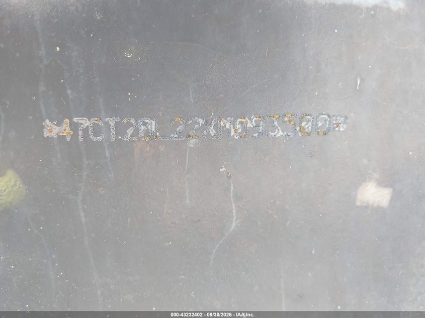 1999 Dutchmen Bumper pull 24' VIN 47CT20L22XM093500 IAAI salvage auction — HAIL, Original (Texas), sold $500 on 2026-10-06 (photo 9)