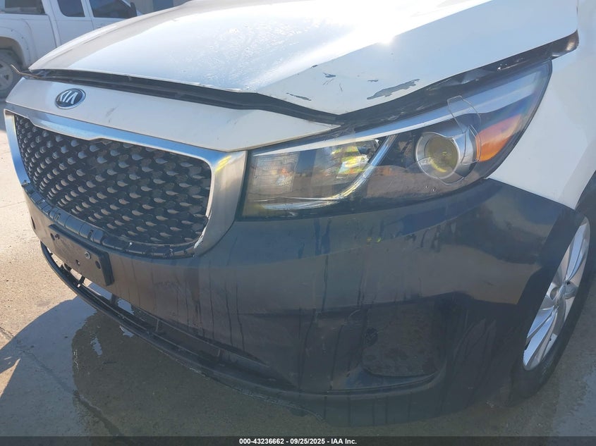 2017 Kia SEDONA VIN KNDMB5C15H6335650 IAAI salvage auction — FRONT END, Salvage Title, sold $650 on 2026-07-23 (photo 6)