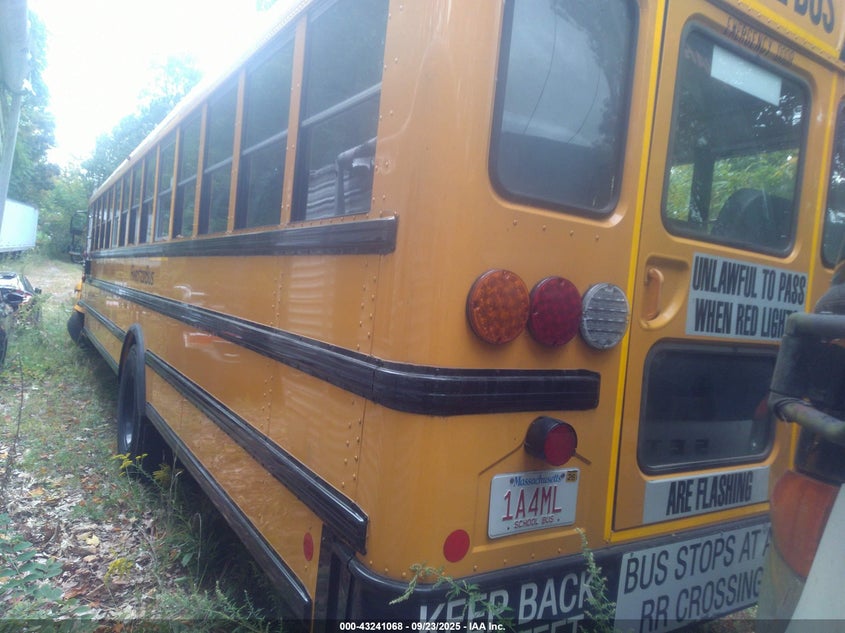 2023 Ic corporation 3000 ce VIN 4DRBUC8N0PB331881 IAAI salvage auction — FRONT END, Salvage (Massachusetts), sold $10,100 on 2026-08-05 (photo 3)