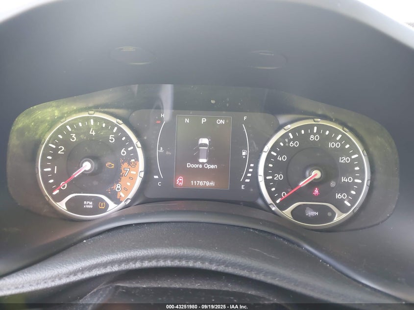 2018 Jeep Renegade VIN ZACCJBAB2JPH59069 IAAI salvage auction — LEFT SIDE, Salvage (Illinois), sold $1,875 on 2026-07-14 (photo 7)