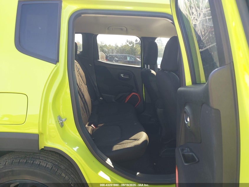 2018 Jeep Renegade VIN ZACCJBAB2JPH59069 IAAI salvage auction — LEFT SIDE, Salvage (Illinois), sold $1,875 on 2026-07-14 (photo 8)