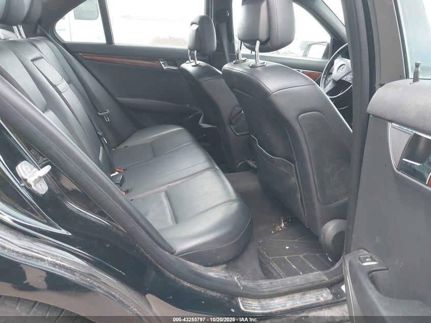 2011 Mercedes-benz C-klasse VIN WDDGF5EB1BA508288 IAAI salvage auction — RIGHT REAR, Clear-Endorsement (Wisconsin), sold $675 on 2026-07-16 (photo 8)