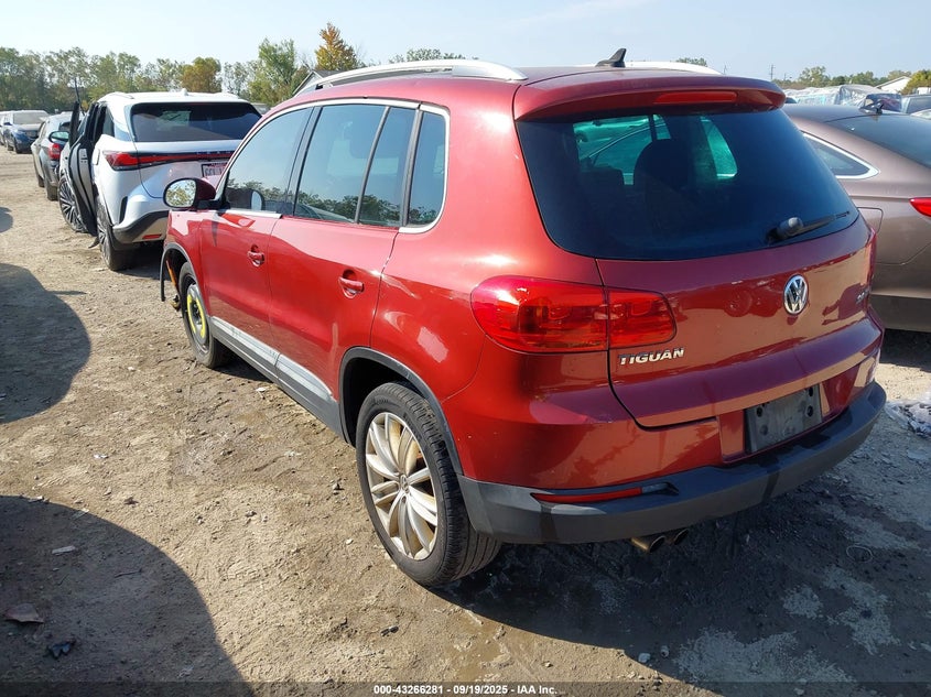 2014 Volkswagen Tiguan VIN WVGAV3AX5EW110934 IAAI salvage auction — LEFT FRONT, Salvage Title, sold $1,025 on 2026-07-07 (photo 3)