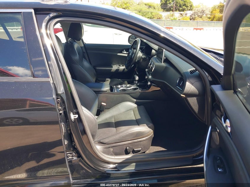 2019 Kia Stinger VIN KNAE25LA0K6058804 IAAI salvage auction — REAR END, Clear (Hawaii), sold $6,100 on 2026-07-18 (photo 5)