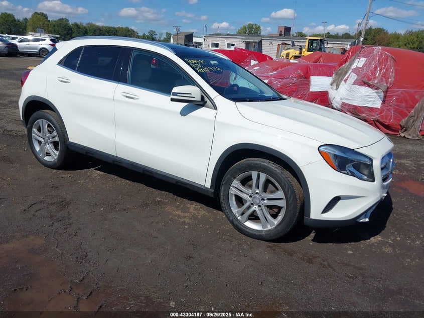 2017 Mercedes-benz Gla-class VIN WDCTG4GB7HJ303218 IAAI salvage auction — LEFT SIDE, Salvage Title, sold $2,975 on 2026-07-08 (photo 1)