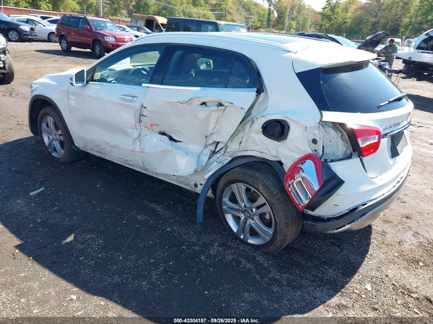 2017 Mercedes-benz Gla-class VIN WDCTG4GB7HJ303218 IAAI salvage auction — LEFT SIDE, Salvage Title, sold $2,975 on 2026-07-08 (photo 3)
