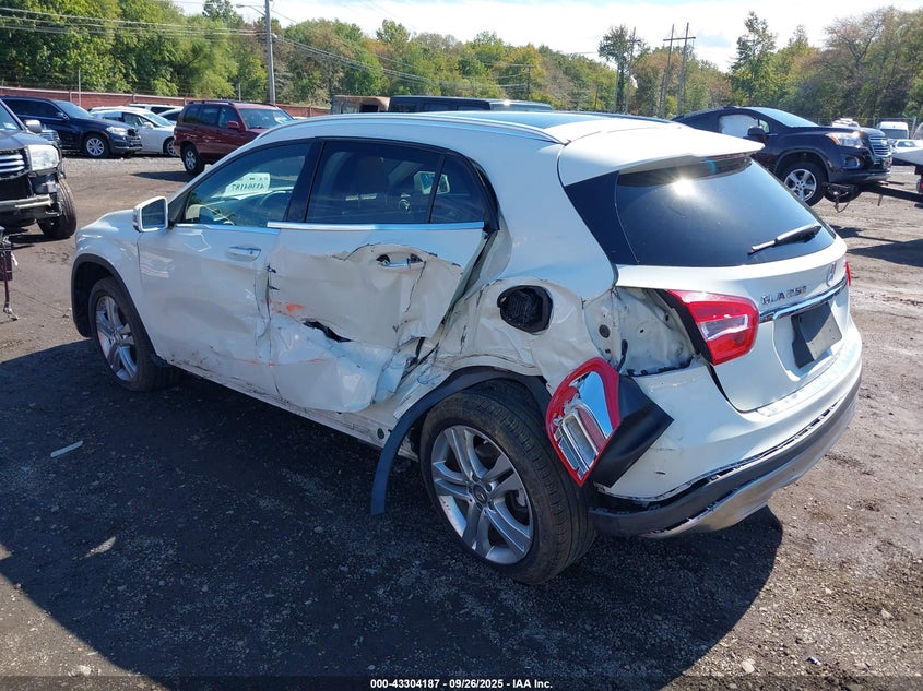 2017 Mercedes-benz Gla-class VIN WDCTG4GB7HJ303218 IAAI salvage auction — LEFT SIDE, Salvage Title, sold $2,975 on 2026-07-08 (photo 6)