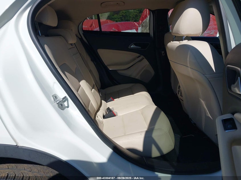2017 Mercedes-benz Gla-class VIN WDCTG4GB7HJ303218 IAAI salvage auction — LEFT SIDE, Salvage Title, sold $2,975 on 2026-07-08 (photo 8)