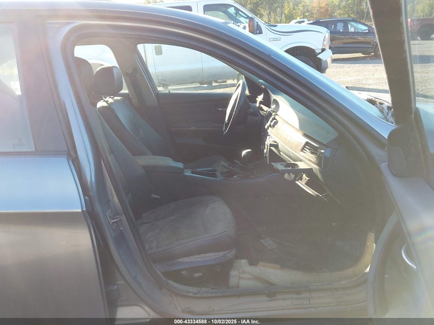 2011 BMW 3er VIN WBAPK5C5XBA993868 IAAI salvage auction — WATER/FLOOD, Salvage (Idaho), sold $225 on 2026-07-16 (photo 5)