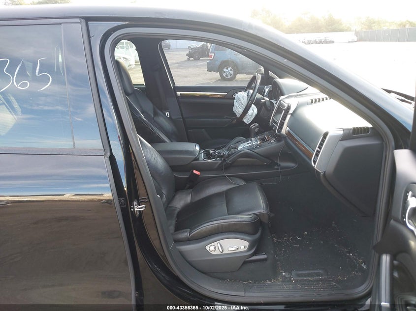 2012 Porsche Cayenne VIN WP1AA2A21CLA00667 IAAI salvage auction — FRONT END, Salvage (Indiana), sold $2,650 on 2026-08-04 (photo 5)