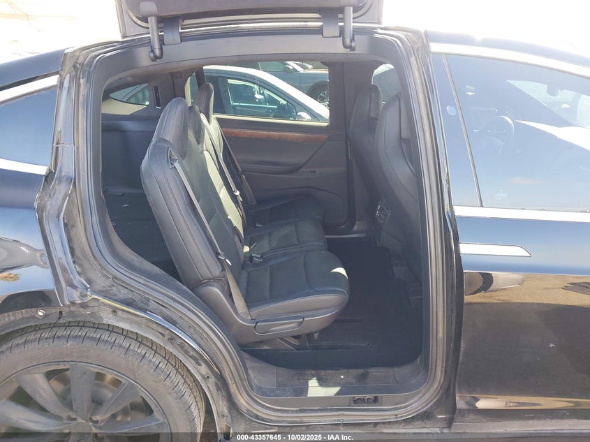 2019 Tesla Model x VIN 5YJXCAE23KF183629 IAAI salvage auction — REAR END, Salvage Title, sold $9,400 on 2026-07-29 (photo 8)