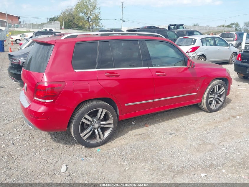 2015 Mercedes-benz Glk-class VIN WDCGG5HB8FG364223 IAAI salvage auction — RIGHT SIDE, Salvage Title, sold $4,000 on 2026-07-09 (photo 4)