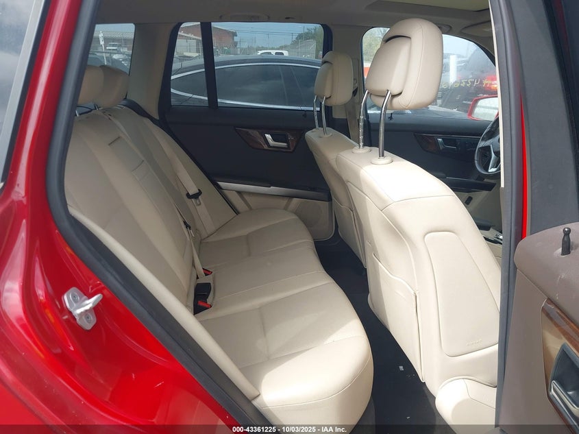 2015 Mercedes-benz Glk-class VIN WDCGG5HB8FG364223 IAAI salvage auction — RIGHT SIDE, Salvage Title, sold $4,000 on 2026-07-09 (photo 8)