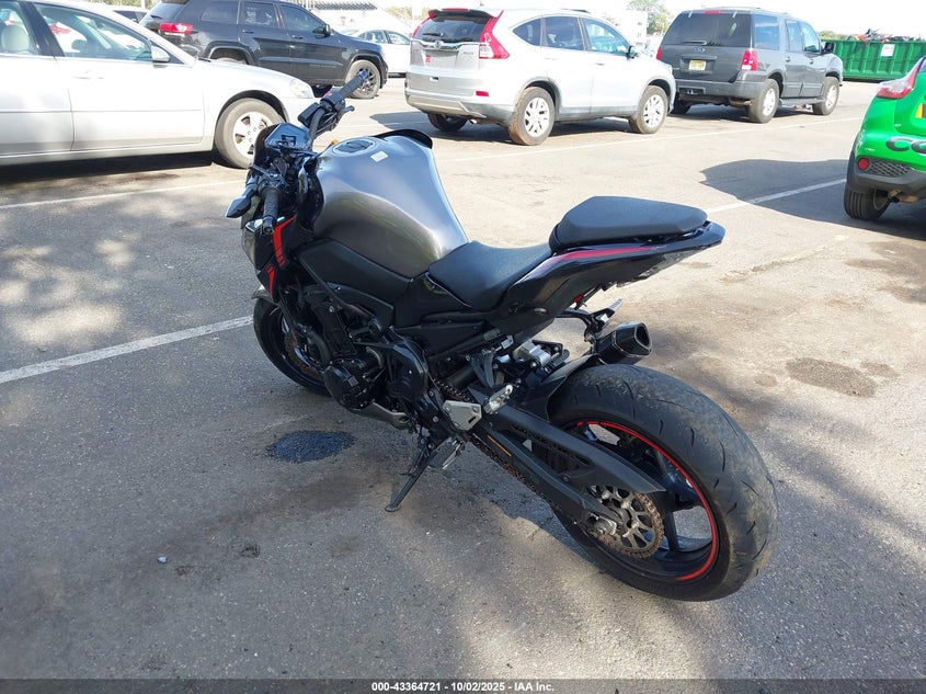 2023 Kawasaki Zr VIN ML5ZRDF13PDA61203 IAAI salvage auction — LEFT & RIGHT, Salvage (New Jersey), sold $1,200 on 2026-07-08 (photo 3)