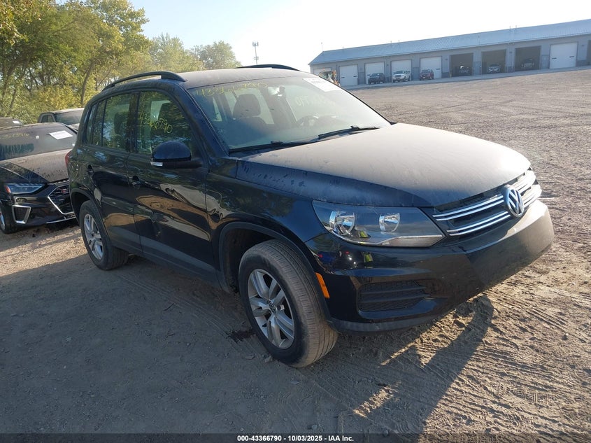 2015 Volkswagen Tiguan VIN WVGAV7AX7FW610991 IAAI salvage auction — LEFT FRONT, Salvage (Indiana), sold $725 on 2026-07-22 (photo 1)