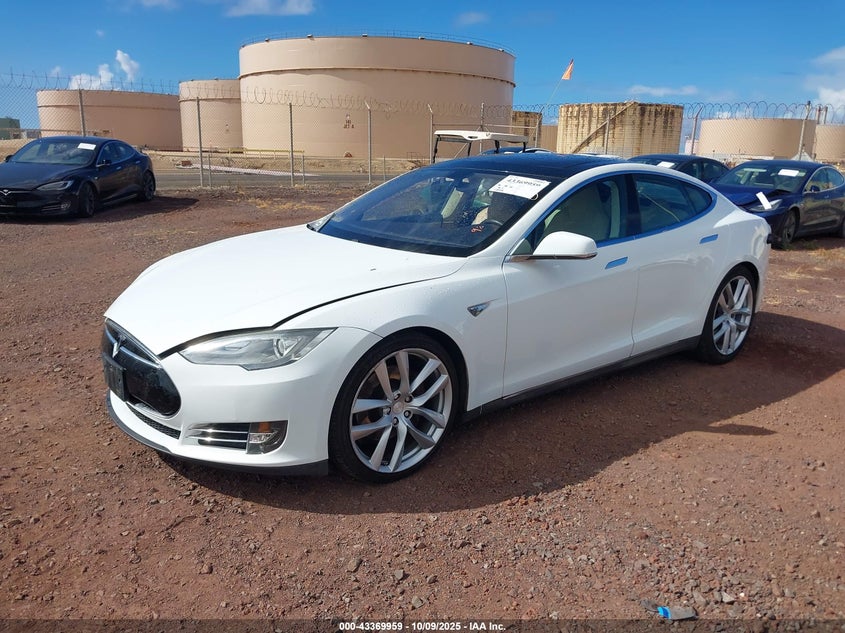 2013 Tesla Model s VIN 5YJSA1CP3DFP05886 IAAI salvage auction — REAR END, Clear (Hawaii), sold $25 on 2026-07-21 (photo 2)