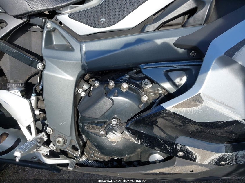2014 BMW K1300 VIN WB1050903E2B95009 IAAI salvage auction — RIGHT SIDE, Salvage (New Jersey), sold $2,850 on 2026-07-08 (photo 8)