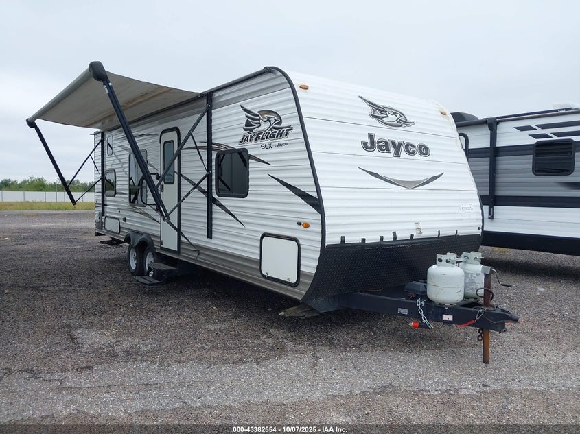 2018 VIN 1UJBJ0BN8J17V1518 IAAI salvage auction — HAIL, Salvage (Kansas), sold $4,950 on 2026-09-11 (photo 1)