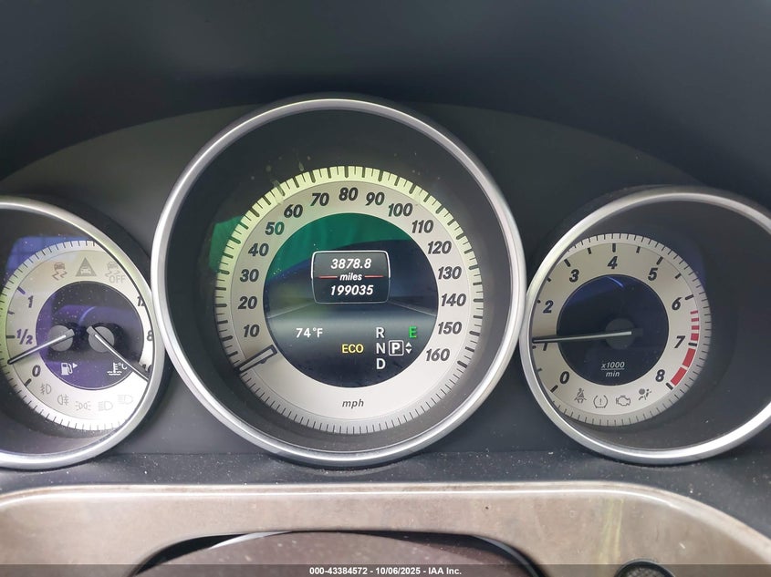 2014 Mercedes-benz E-class VIN WDDHF5KB0EA889239 IAAI salvage auction — SIDE, Salvage Title, sold $1,950 on 2026-08-12 (photo 7)