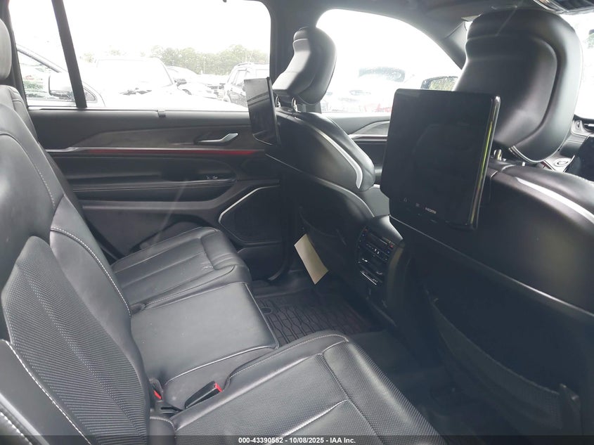 2023 Jeep Grand cherokee l VIN 1C4RJKDG6P8906110 IAAI salvage auction — FRONT END, Salvage Title, sold $8,000 on 2026-07-28 (photo 8)