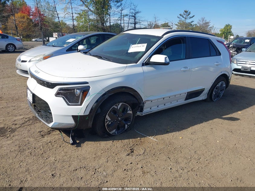 2025 Kia Niro VIN KNDCR3L13S5135830 IAAI salvage auction — LEFT SIDE, Salvage (New Jersey), sold $12,050 on 2026-07-09 (photo 2)